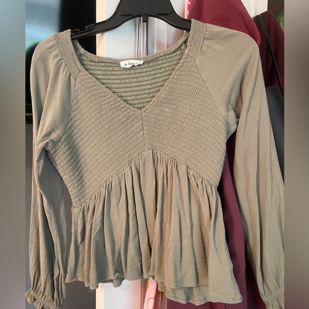 In Loom, Long sleeve shirt